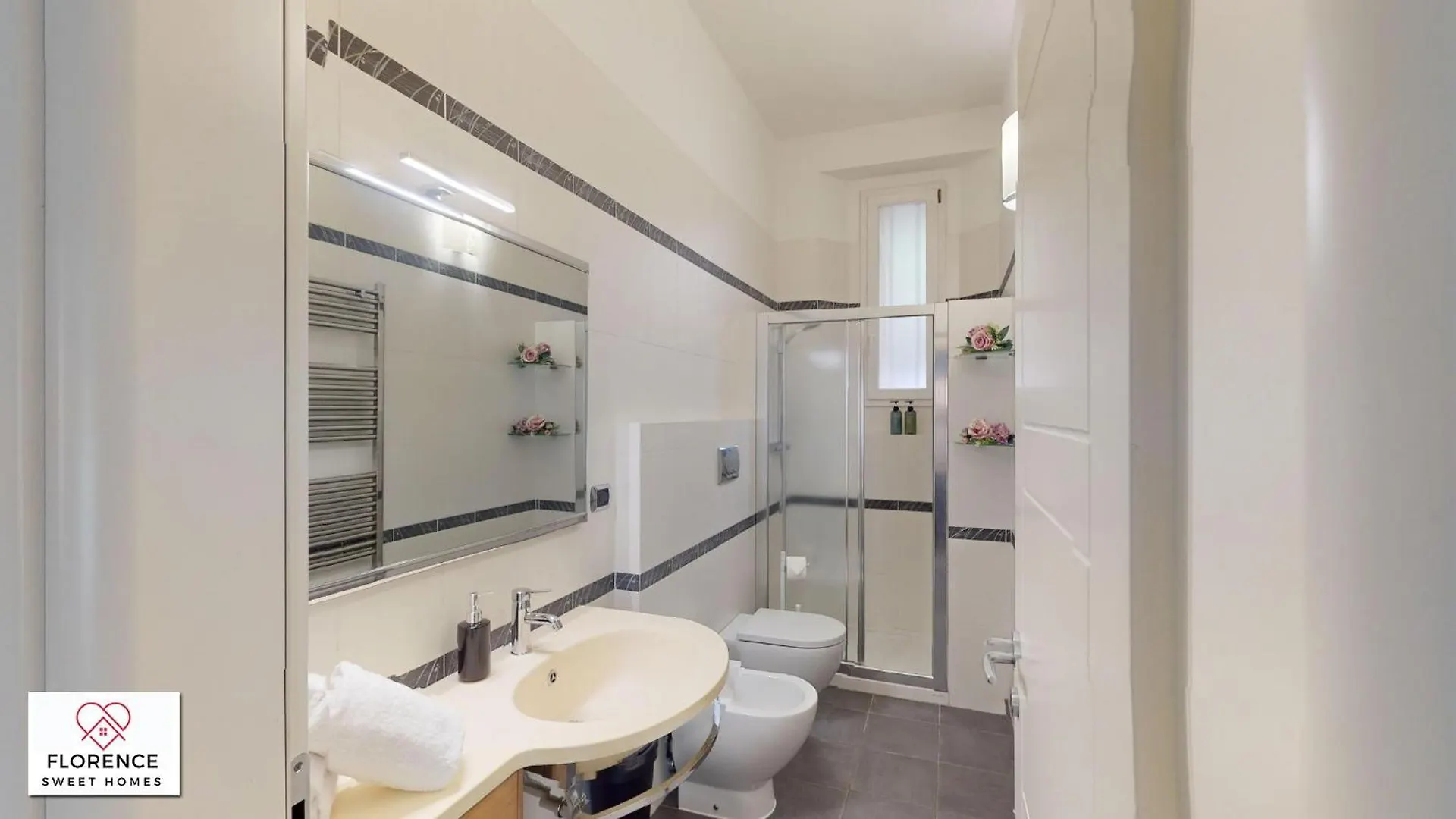 Landini Apartment By Florence Sweet Homes